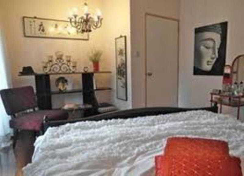 Casa Amapola Manila Bed & Breakfast Taguig Bagian luar foto