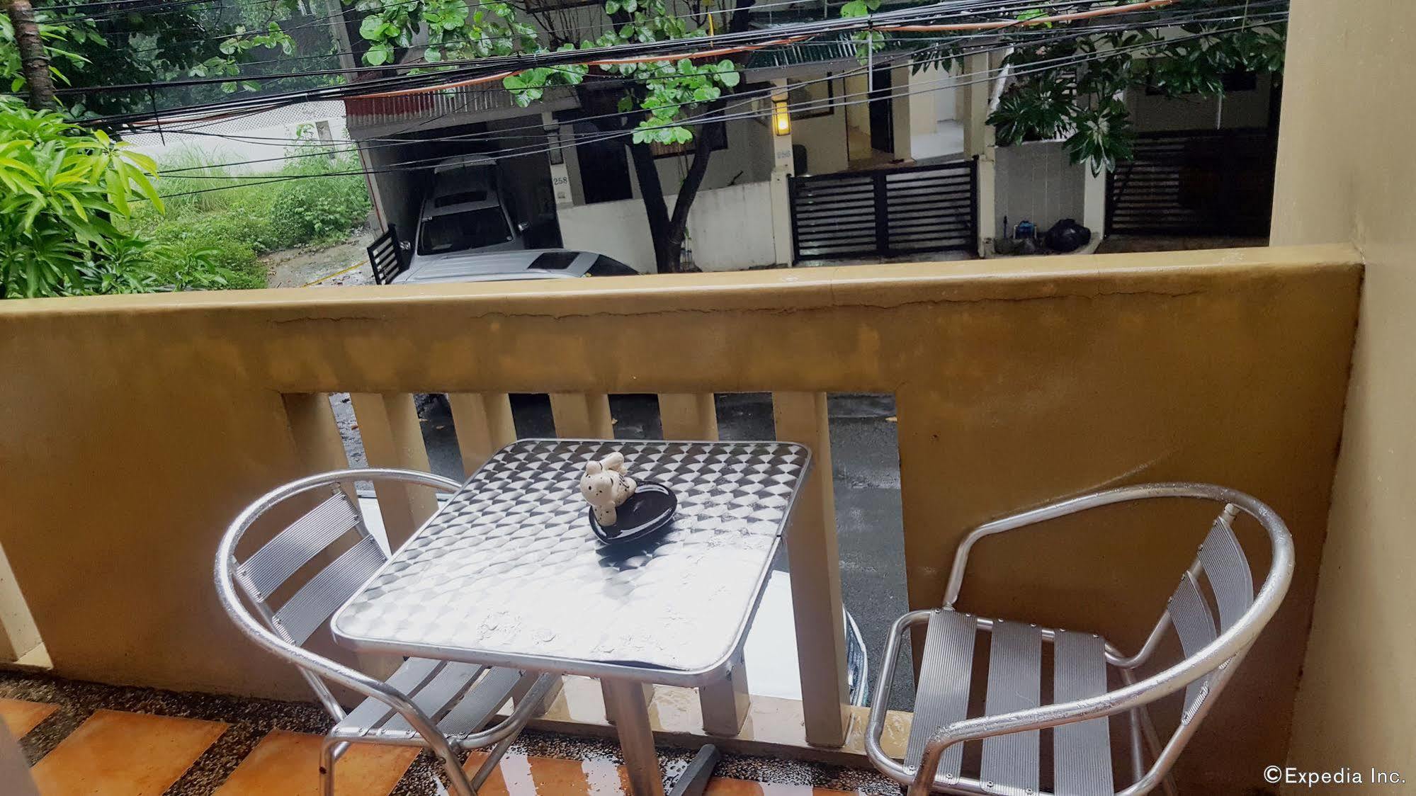 Casa Amapola Manila Bed & Breakfast Taguig Bagian luar foto